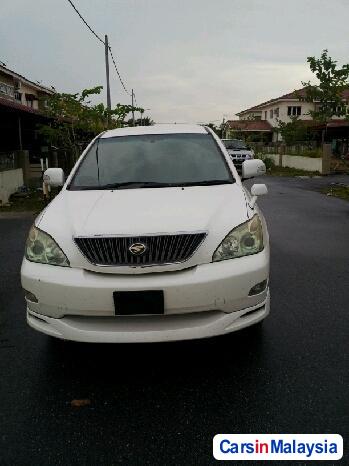 Pictures of Toyota Harrier Automatic 2009