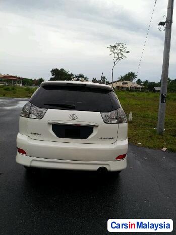 Toyota Harrier Automatic 2009 - image 2