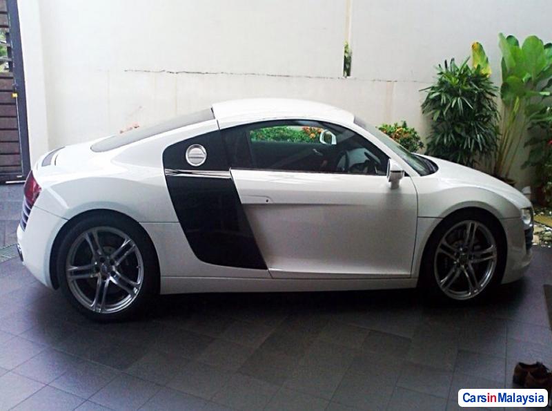 Audi R8 Semi-Automatic 2013 - image 2