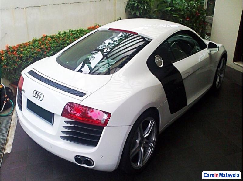 Audi R8 Semi-Automatic 2013 - image 3