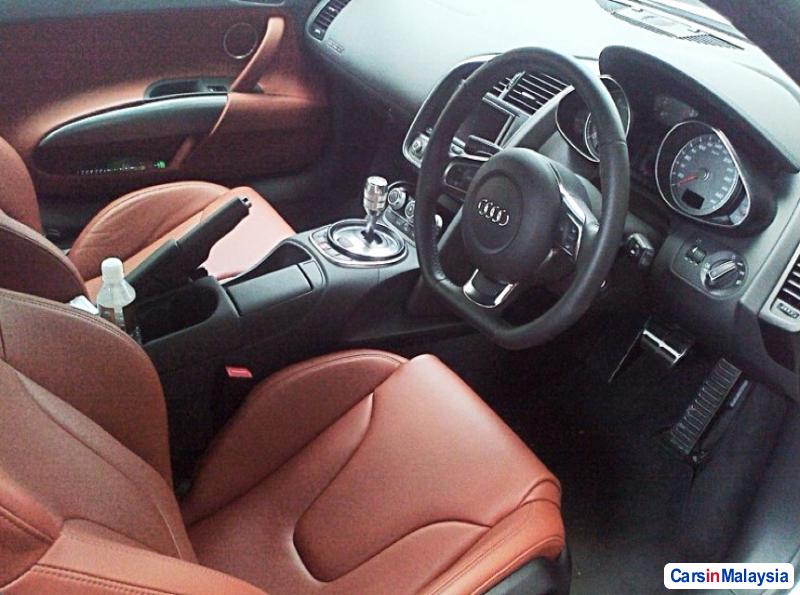 Audi R8 Semi-Automatic 2013 - image 4