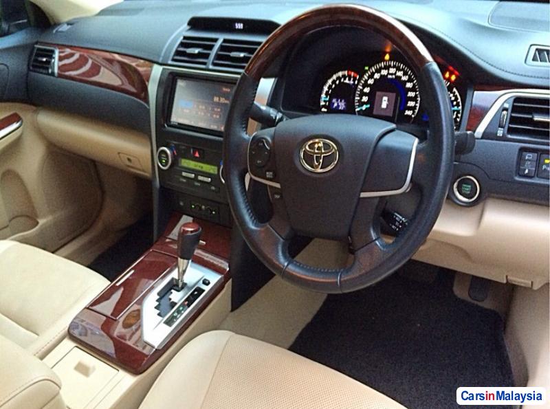 Toyota Camry Automatic 2014 - image 4