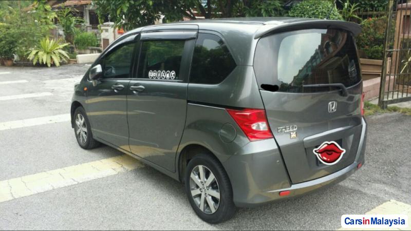 Mitsubishi Triton Automatic 2011 - image 11
