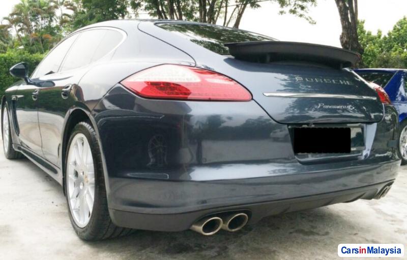 Porsche Panamera 4.8-LITER LUXURY SUPER SPORT CAR Automatic 2015 - image 11