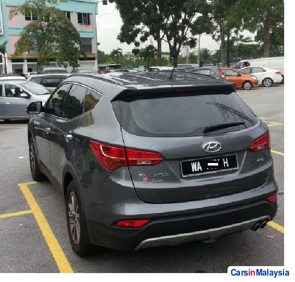 Hyundai Santa Fe 2.2-LITER LUXURY SUV Automatic 2012