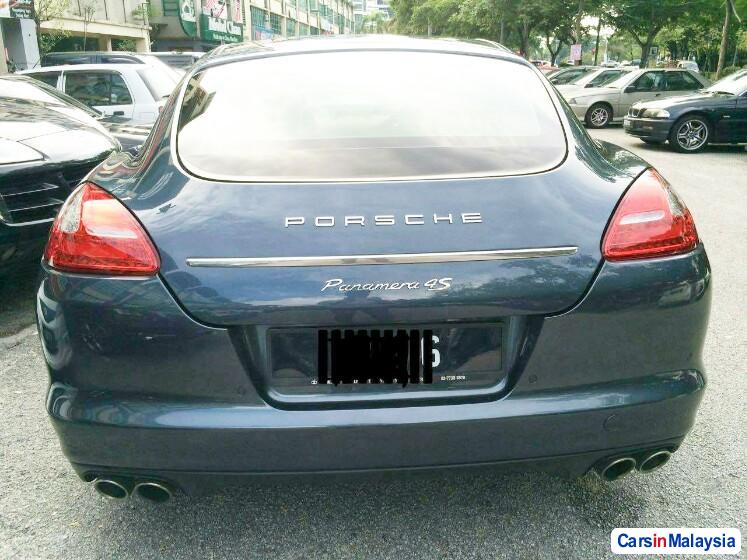 Porsche Panamera 4.8-LITER LUXURY SUPER SPORT CAR Automatic 2015 - image 2