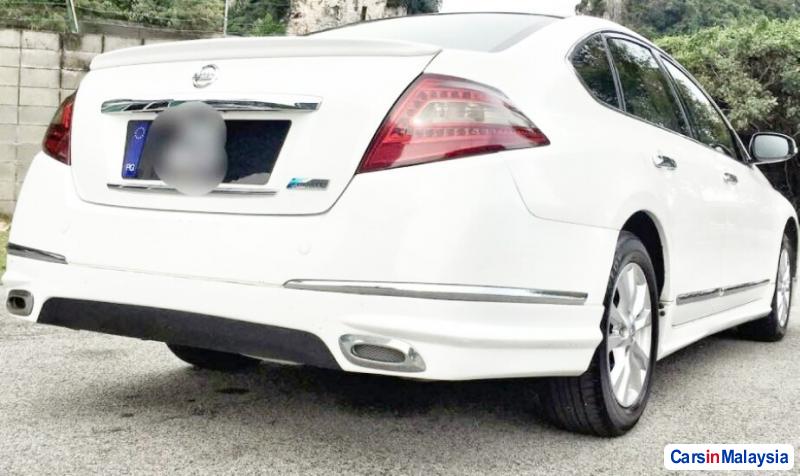 Nissan Teana 2.0-LITER LUXURY SEDAN Automatic 2012 - image 2
