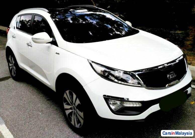 Kia Sportage 2.0-LITER FAMILY SUV Automatic 2013