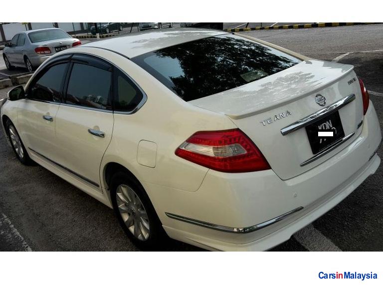 Nissan Teana 2.0-LITER LUXURY SEDAN Automatic 2013 - image 3