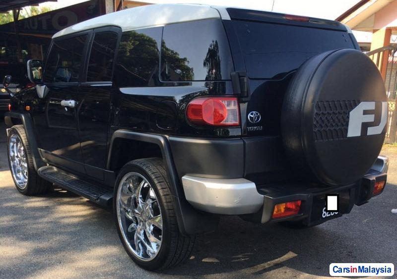 Toyota FJ Cruiser Automatic 2015 in Selangor