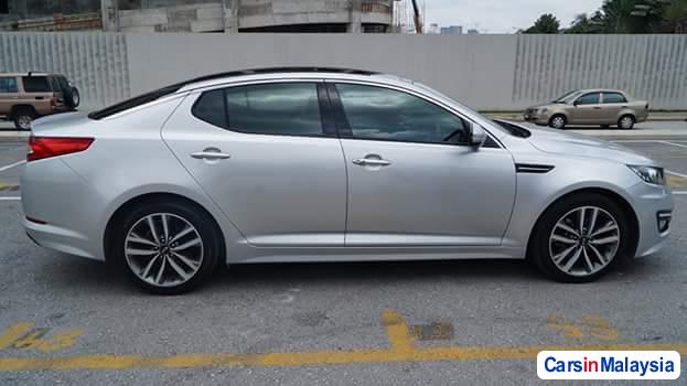 Kia Optima 2.0-LITER LUXURY SEDAN Automatic 2013 - image 3