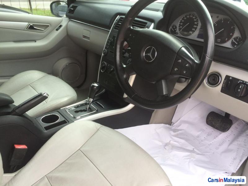 Mercedes Benz B170 1.7-LITER FAMILY MPV Automatic 2008 - image 3