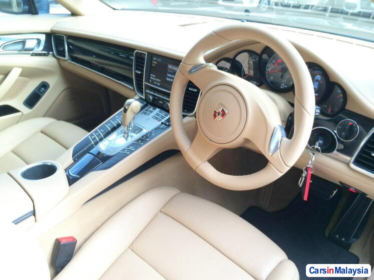 Porsche Panamera 4.8-LITER LUXURY SUPER SPORT CAR Automatic 2015 - image 3