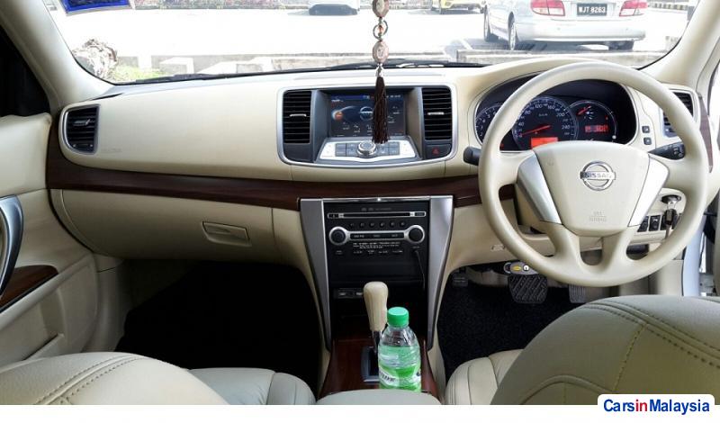 Nissan Teana 2.0-LITER LUXURY SEDAN Automatic 2013 - image 4