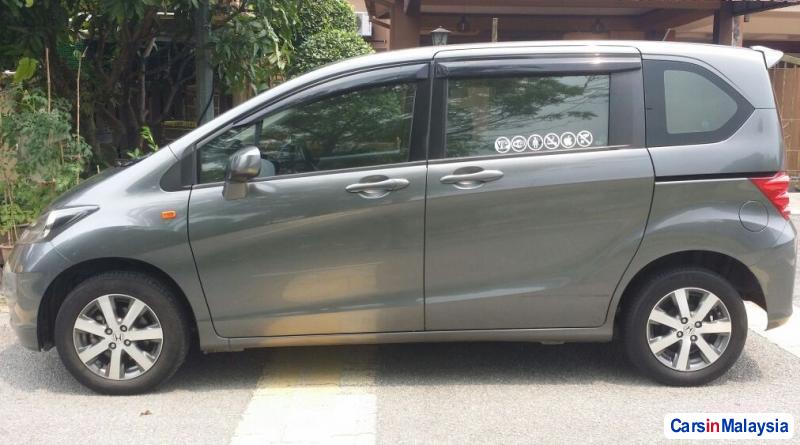 Honda Freed Automatic 2012 - image 4