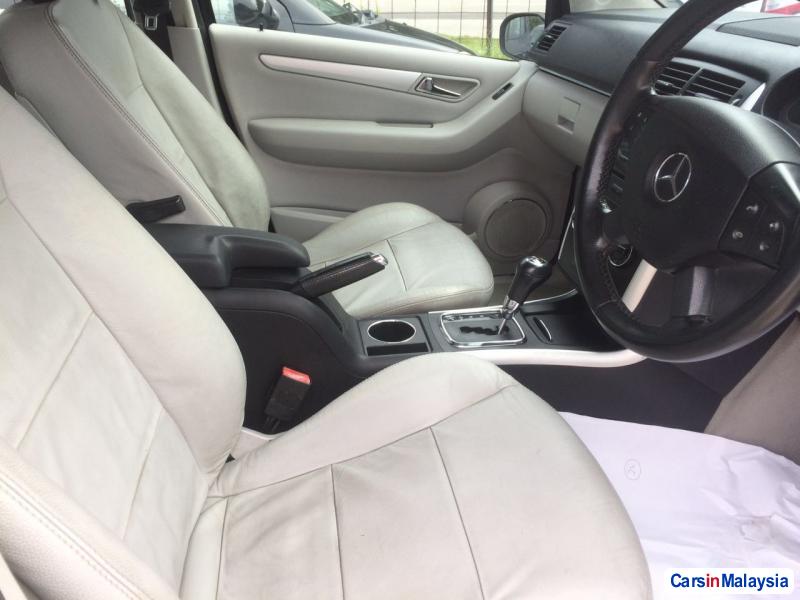 Mercedes Benz B170 1.7-LITER FAMILY MPV Automatic 2008 - image 4