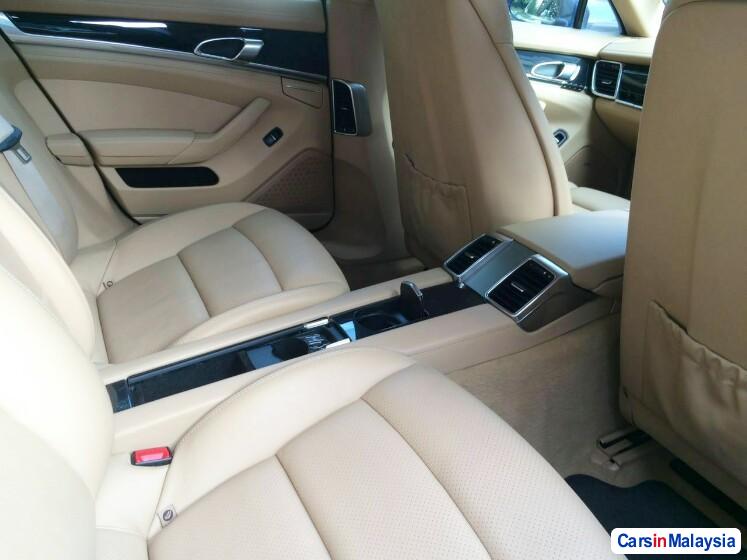 Porsche Panamera 4.8-LITER LUXURY SUPER SPORT CAR Automatic 2015 - image 4