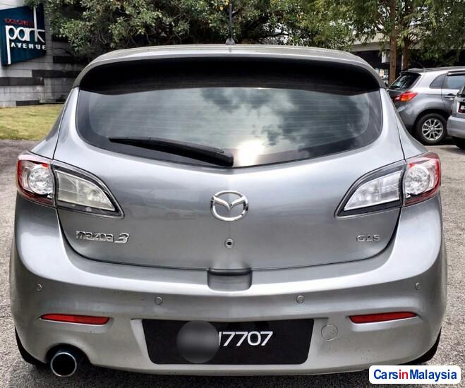 Mazda 3 Automatic 2011 - image 4