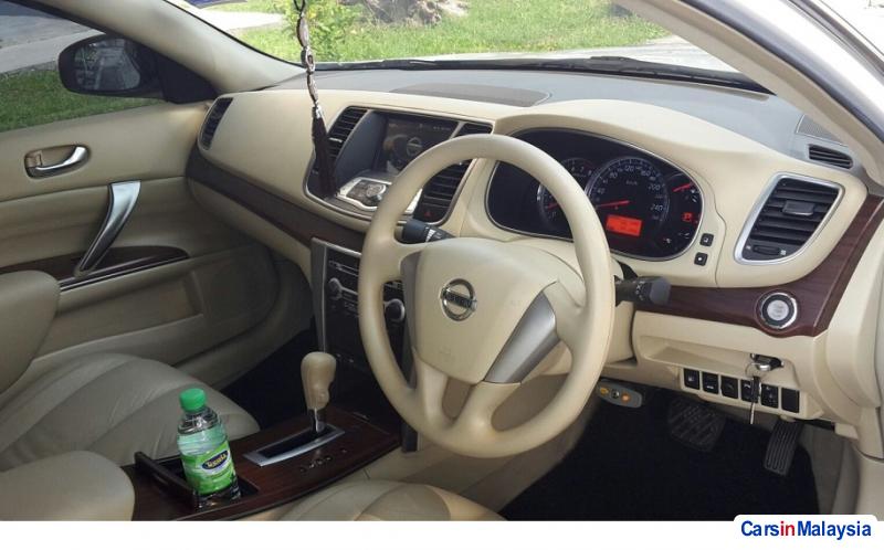 Nissan Teana 2.0-LITER LUXURY SEDAN Automatic 2013 - image 5