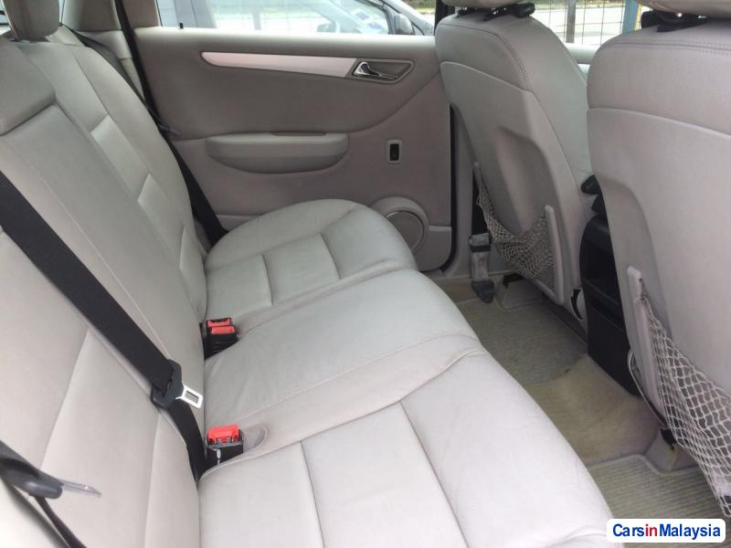 Mercedes Benz B170 1.7-LITER FAMILY MPV Automatic 2008 - image 5