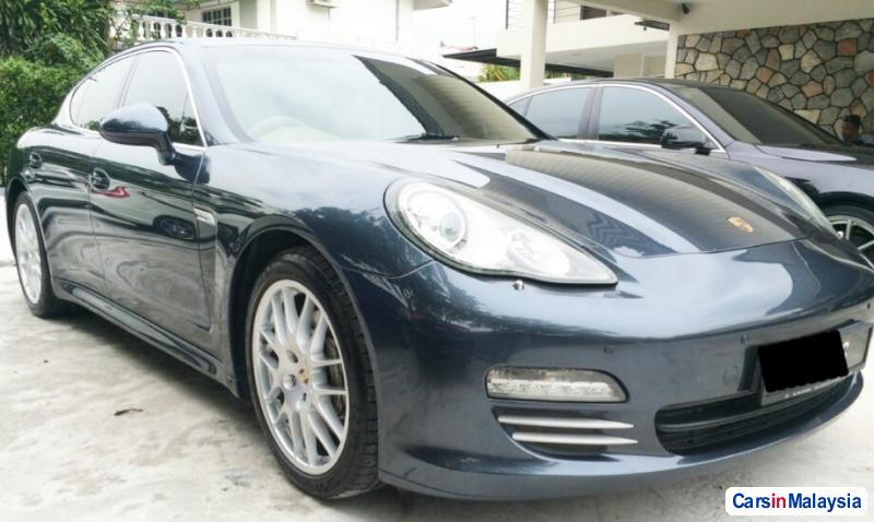 Porsche Panamera 4.8-LITER LUXURY SUPER SPORT CAR Automatic 2015 - image 8