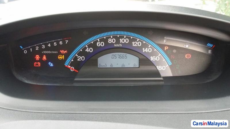 Honda Freed Automatic 2012 - image 9