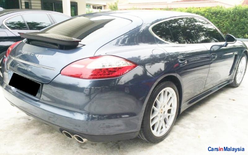 Porsche Panamera 4.8-LITER LUXURY SUPER SPORT CAR Automatic 2015 - image 9