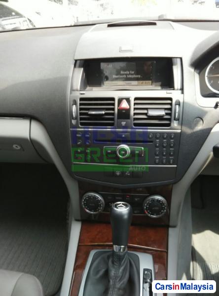 Mercedes Benz C-Class Automatic 2008 - image 11