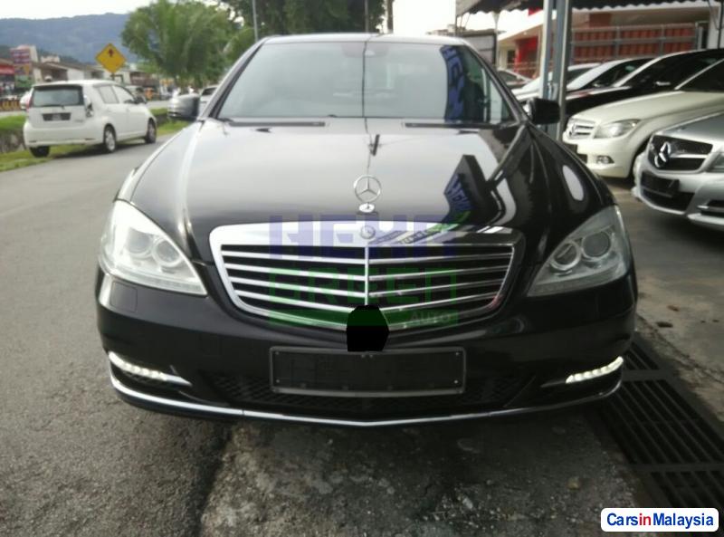 Mercedes Benz S300L Automatic 2011 - image 2