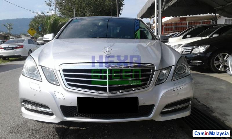 Mercedes Benz E250 CGI Automatic 2011 - image 2