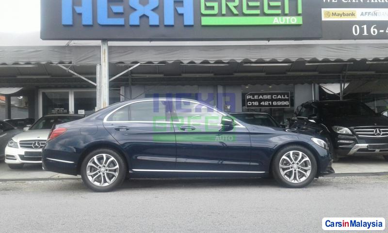 Mercedes Benz C-Class Automatic 2015 - image 3
