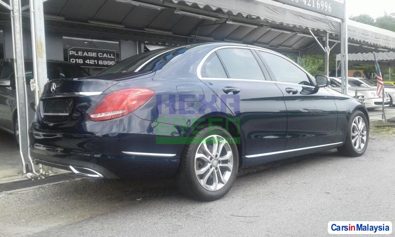 Mercedes Benz C-Class Automatic 2015 - image 4