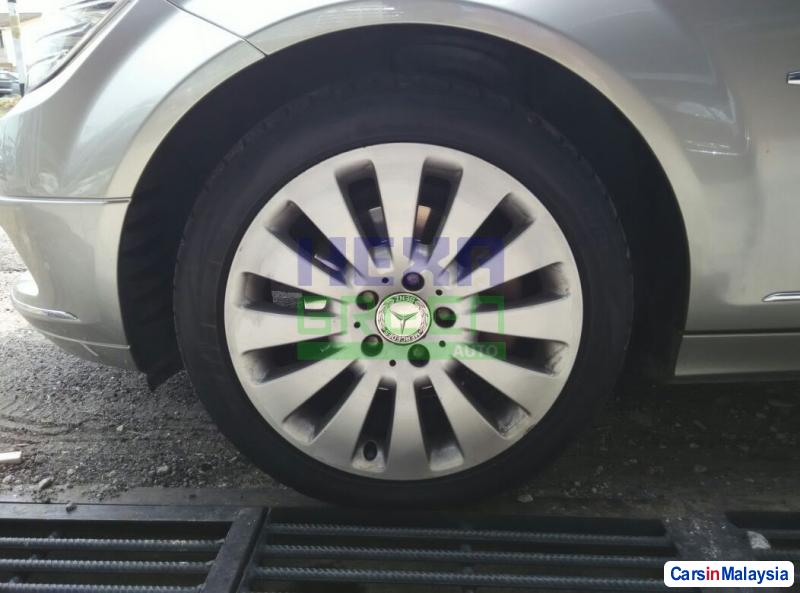 Mercedes Benz C-Class Automatic 2008 - image 6