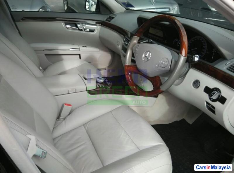 Mercedes Benz S300L Automatic 2011 - image 7