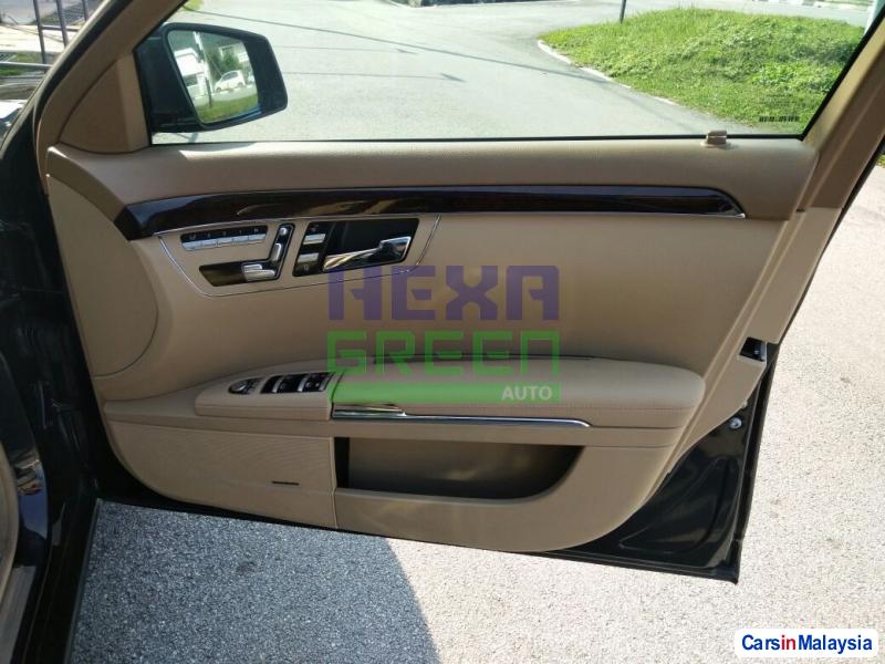 Mercedes Benz S300L Automatic 2011 - image 7