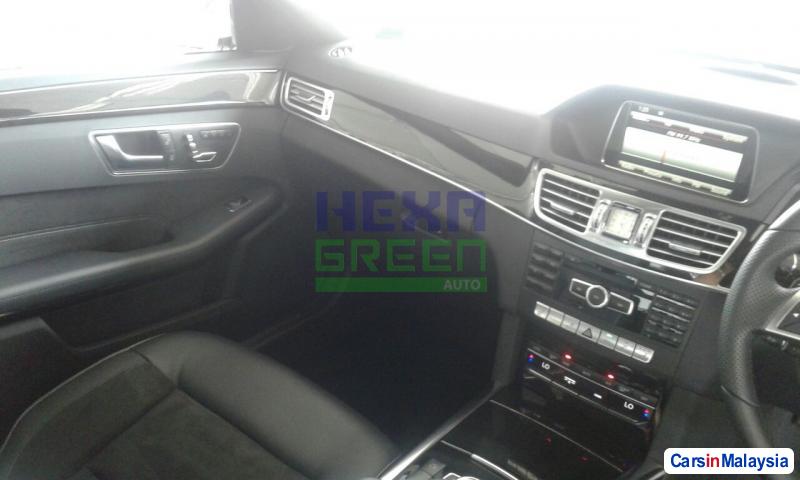 Mercedes Benz E250 CGI Automatic 2013 - image 9