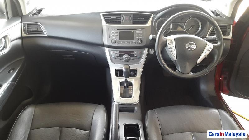 Nissan Sylphy Automatic 2014 - image 3