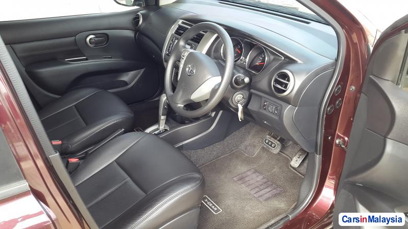 Nissan Grand Livina Automatic 2014 - image 4