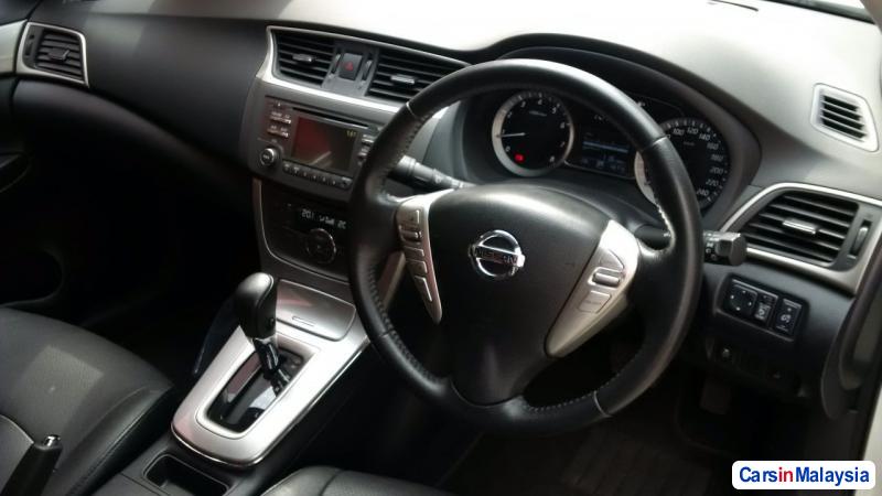 Nissan Sylphy Automatic 2014 - image 4