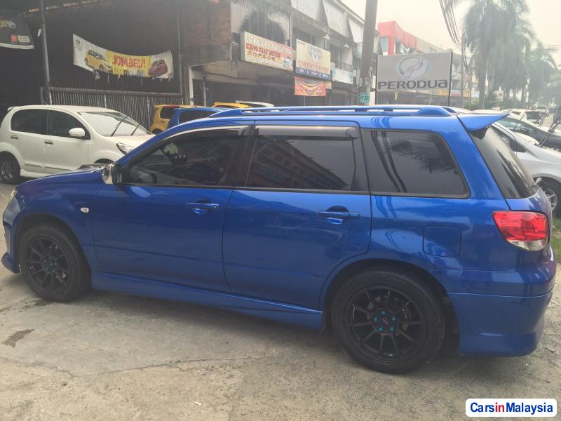 Mitsubishi Airtrek Automatic 2010 - image 2